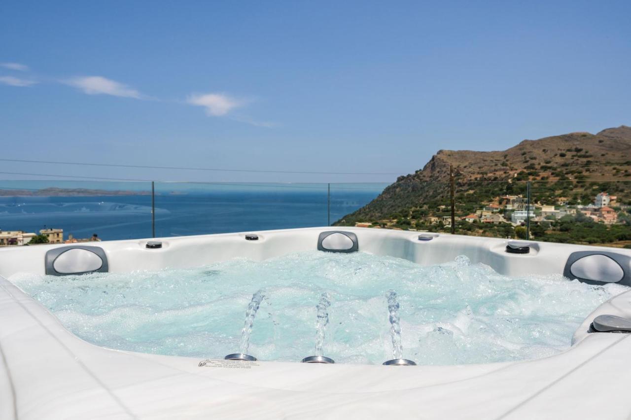 Villa Ekphrasis With Sea View And Jacuzzi Ravdhoúkha Zewnętrze zdjęcie